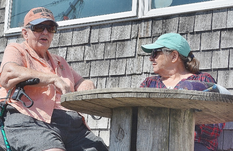 lunch on the Menemsha dock